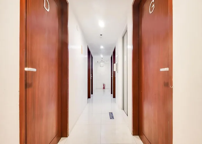 Apartment Oyo 893 Dian Makati *