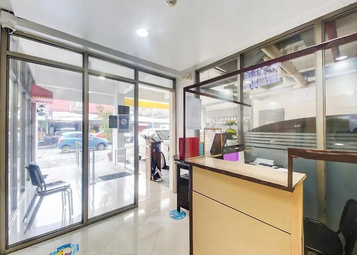 Oyo 893 Dian Makati *