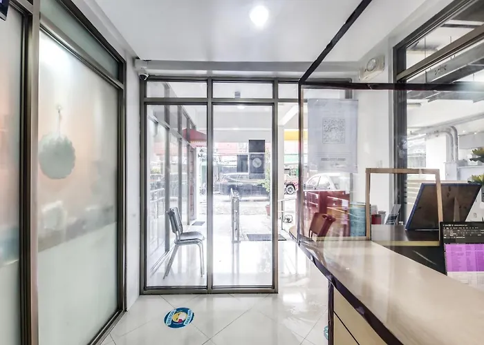 Oyo 893 Dian Makati * Manila