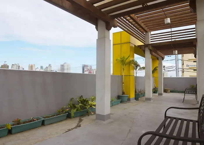 Apartment Oyo 893 Dian Makati