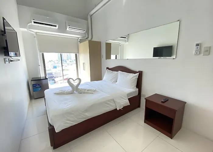 Oyo 893 Dian Makati Apartment *