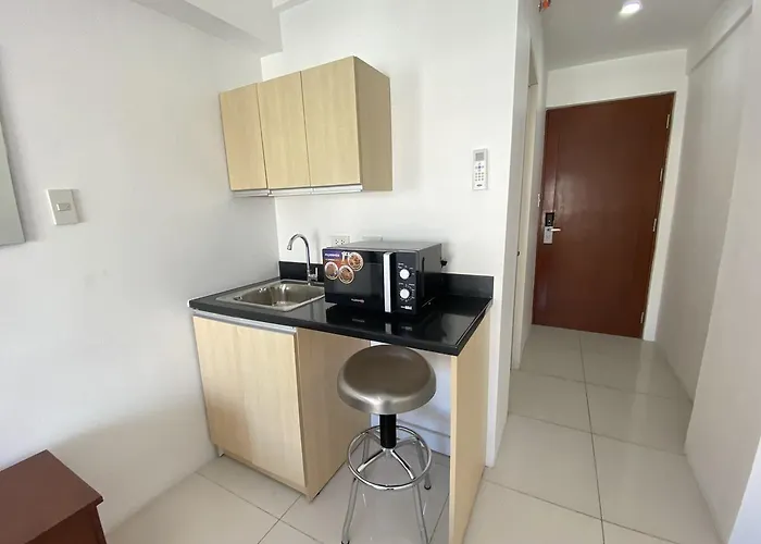 Oyo 893 Dian Makati *