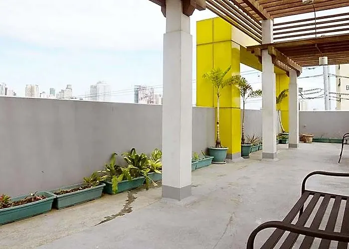 Oyo 893 Dian Makati Apartment *