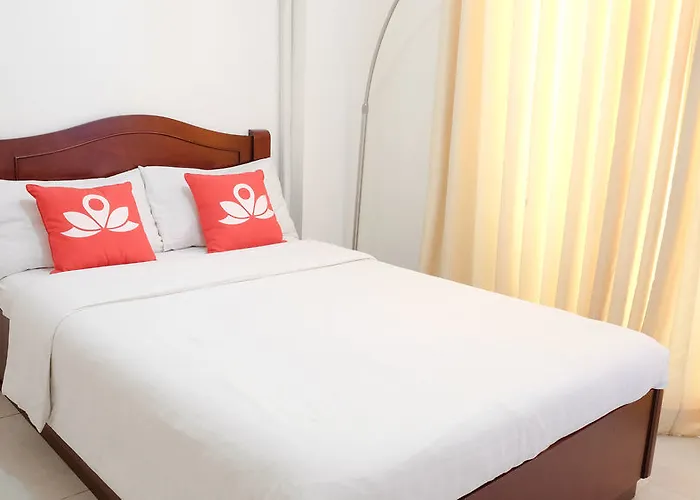 Oyo 893 Dian Makati *